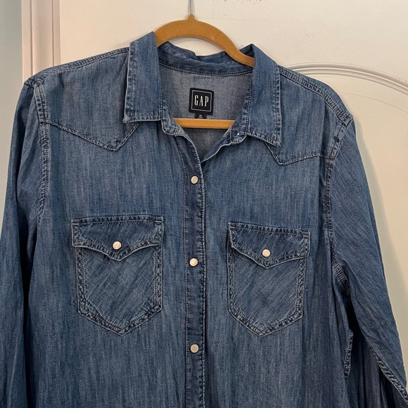 GAP Tops - Gap Western Style Snap Front Denim Shirt XL Tall EUC